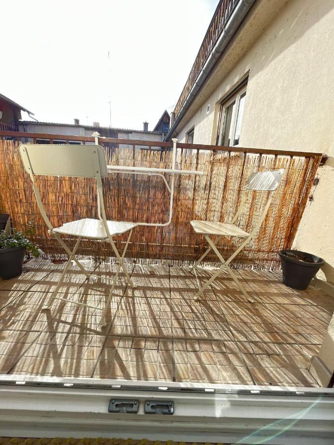 Au Perron Avec Garage Et Balcon A Ribeauville Exterior foto